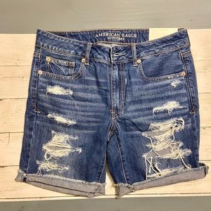 AE Tomgirl Bermuda shorts. size 6